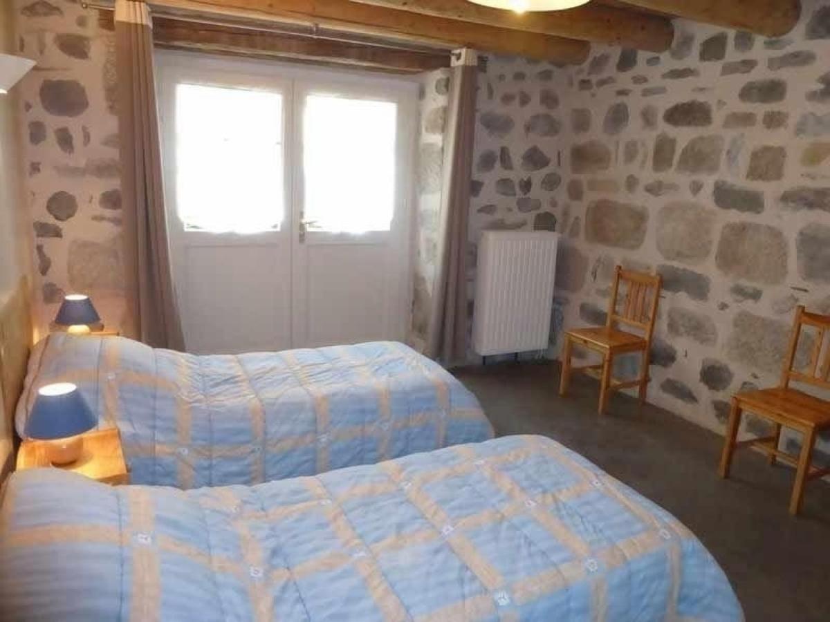 Gite Charmant Pour 8 Pers A Rauret Avec Cheminee, Terrasse Et Acces "Tourisme Et Handicap" - Fr-1-582-186 Exteriör bild